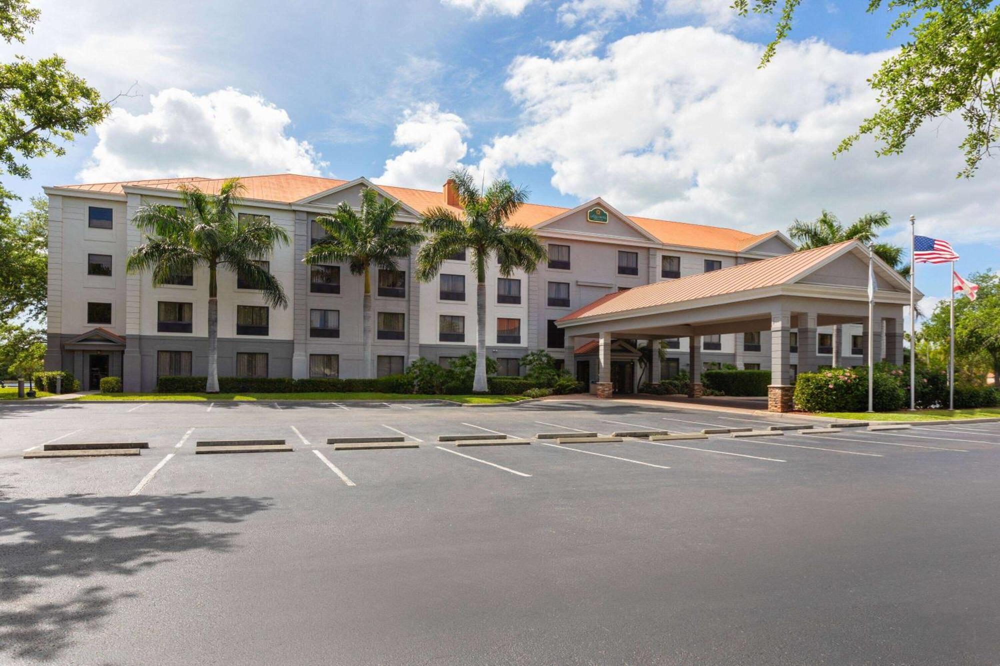 La Quinta By Wyndham Bonita Springs Naples North Hotel Buitenkant foto